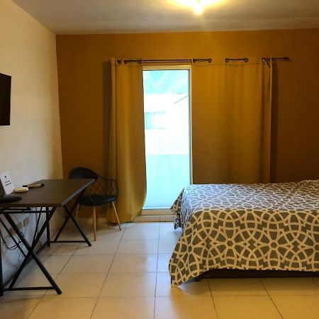 Consulado Suites Monterrey Exteriör bild