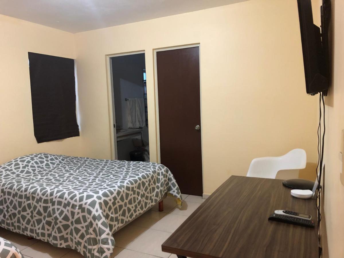 Consulado Suites Monterrey Exteriör bild